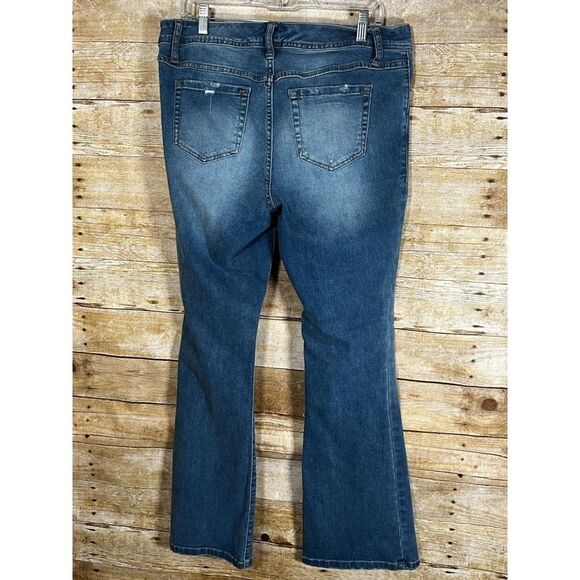 TORRID MID-RISE STRETCH LUXE SLIM BOOTCUT CASUAL CLASSIC EVERYDAY JEANS SZ. 12R - Picture 2 of 7